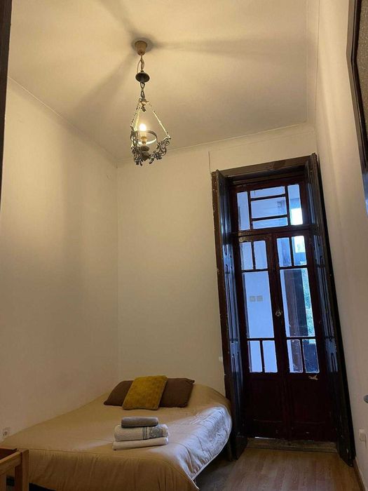 Arrenda-se Apartamento T2 com Jardim – Baixa do Porto