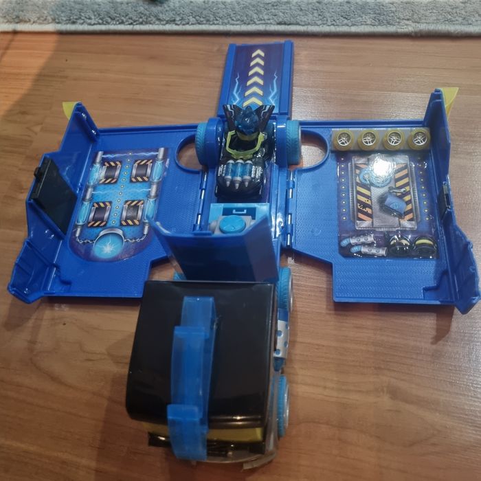 T-Racers Turbo Truck X-Racer niebieski plus autka
