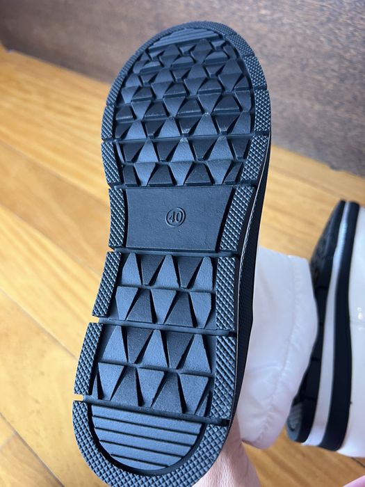 Botas brancas quentinhas