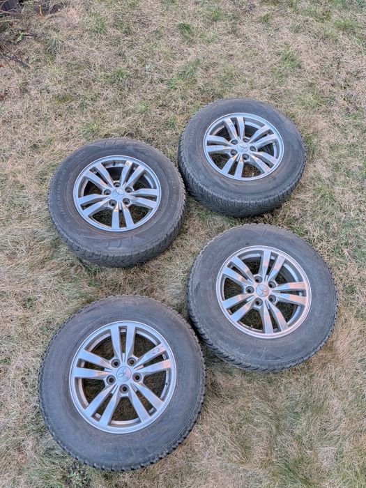 Opony z felgami 215 70 r16