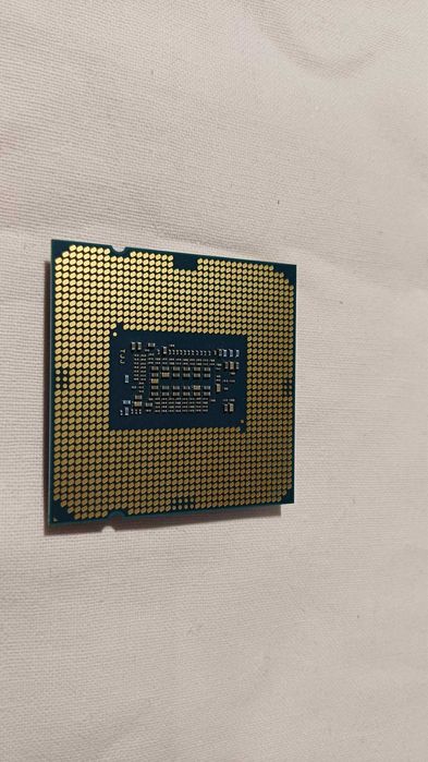 Intel Core i5-10400F (6 rdzeni, 12 wątków, 2.90-4.30 GHz, 12 MB cache)