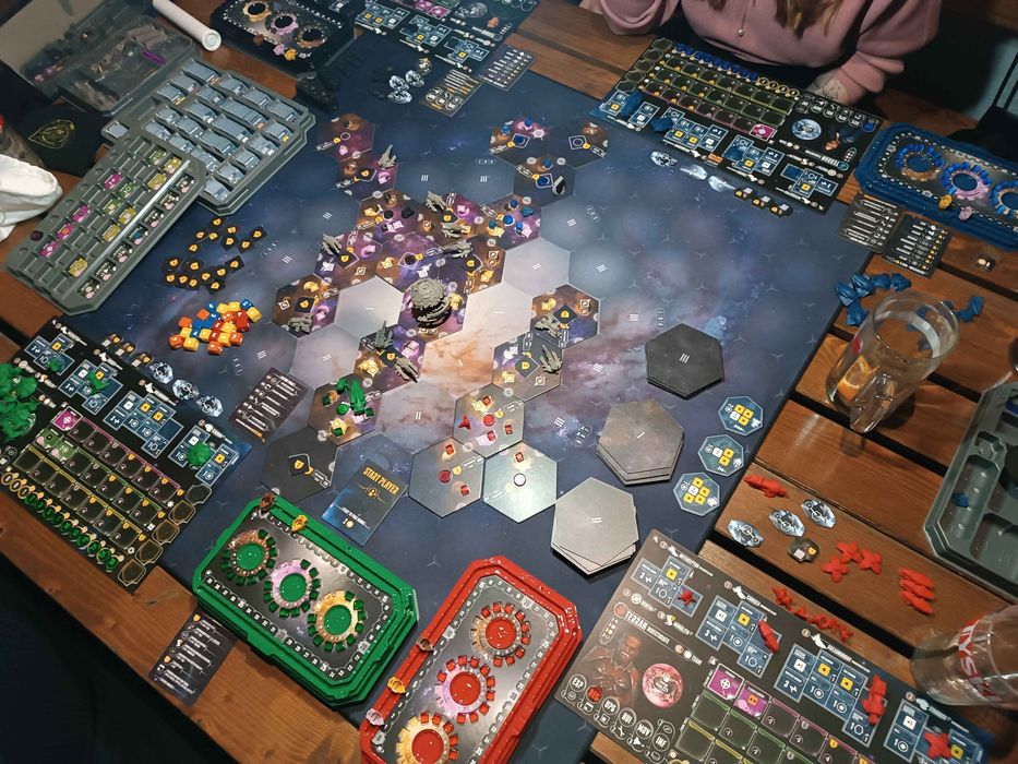 Eclipse new dawn for the galaxy + oba dodatki + mata
