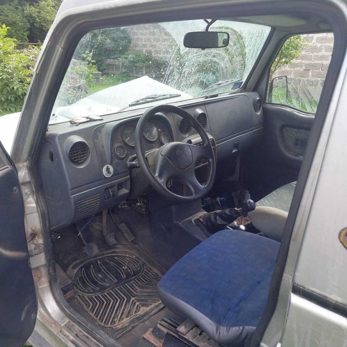Kia retona 2.0 td, 4x4 , uszkodzona , na zmote.