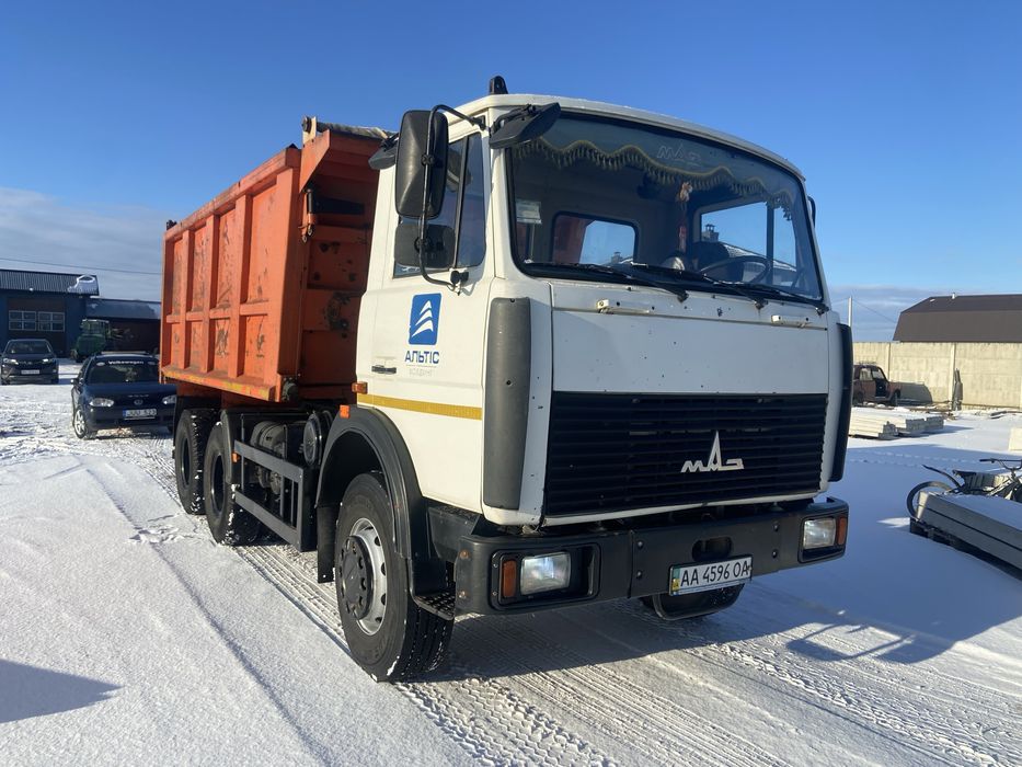 Маз самосвал 551605-271