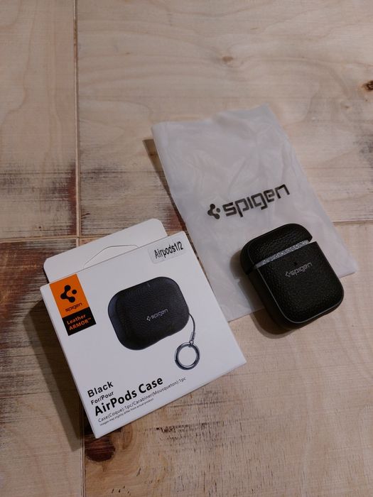 Чехол футляр для наушников AirPods 1/2 Spigen Ring Leather Armor Blеck