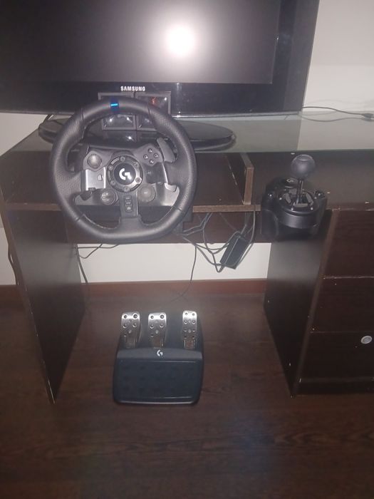 Logitech g923 + pedais + manipulo novo
