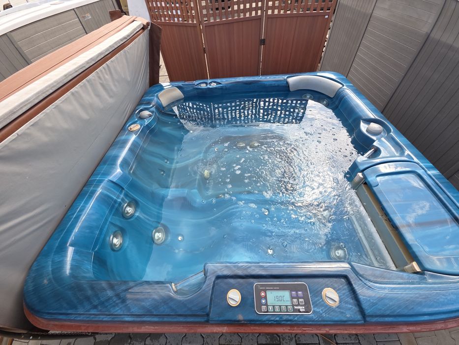 Jacuzzi całoroczne sundance spas cameo 226x226cm taras ogrod