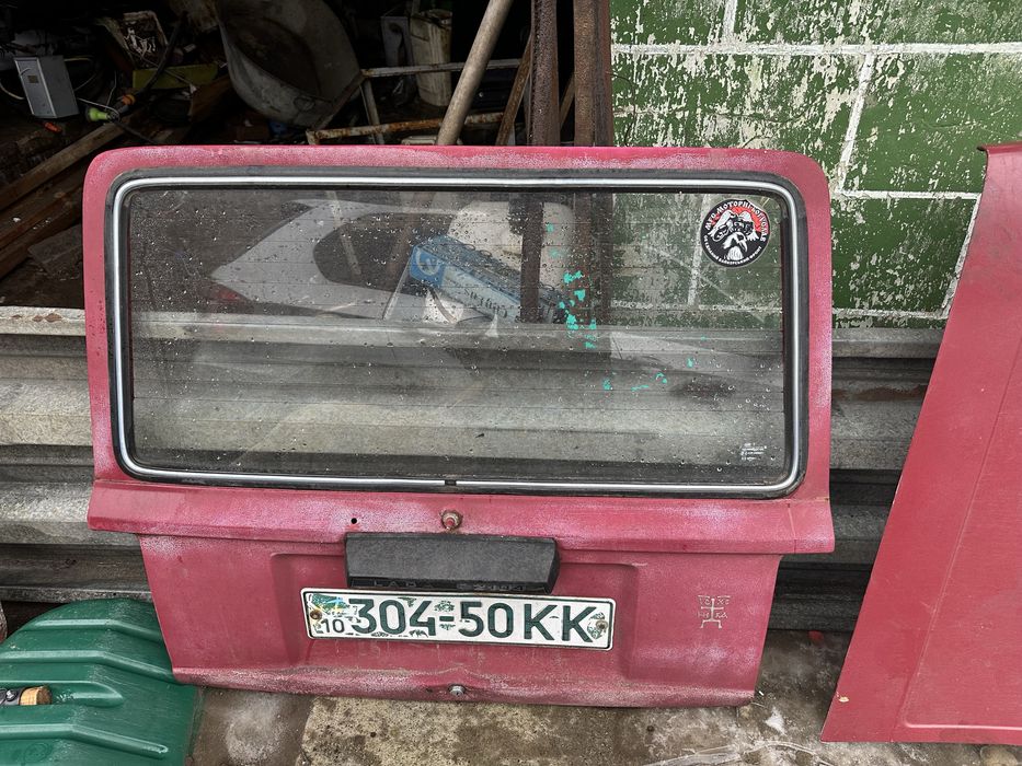 Задняя ляда в сборе со стеклом ваз 2104