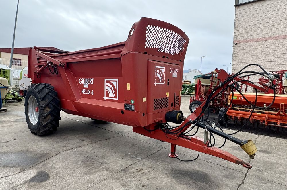 reboque espalhador de estrume