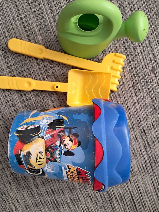 Balde de praia Mickey Mouse