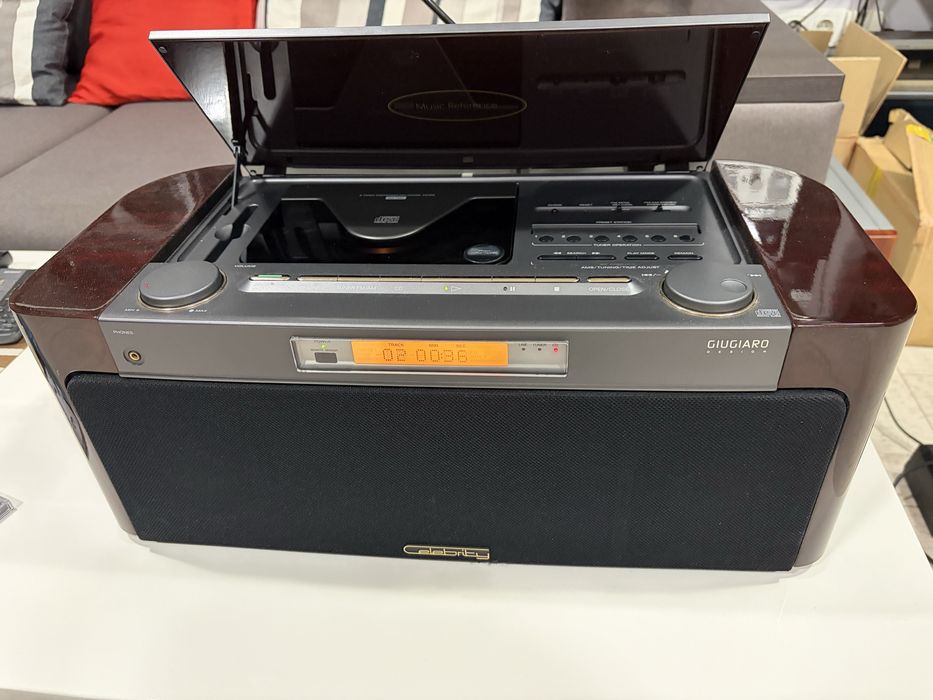 Sony D-3000 Celebrity