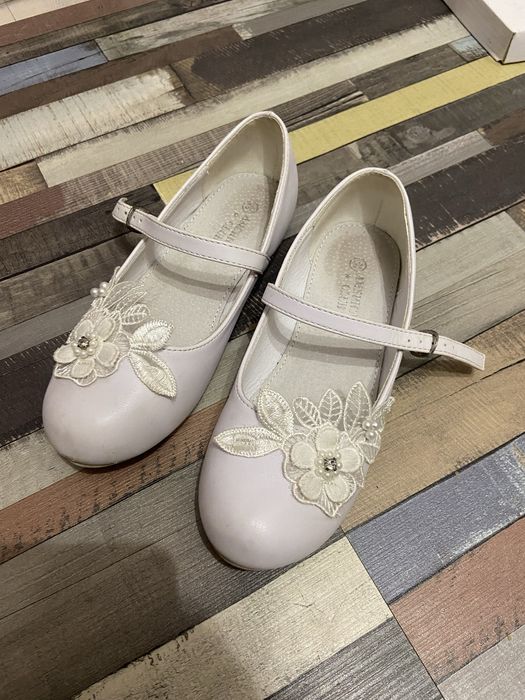 Buty komunijne