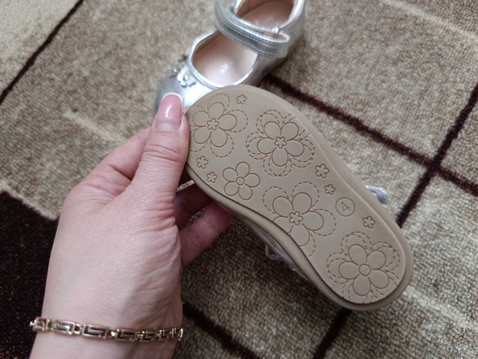 Взуття дитяче дівчинка