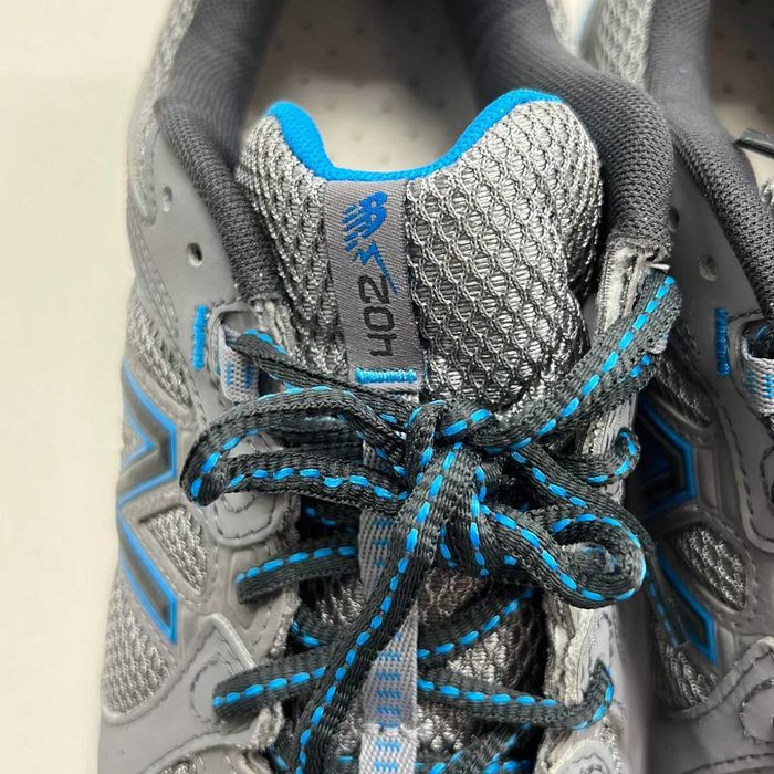 Новые! New Balance 402 кроссовки 41.5 р