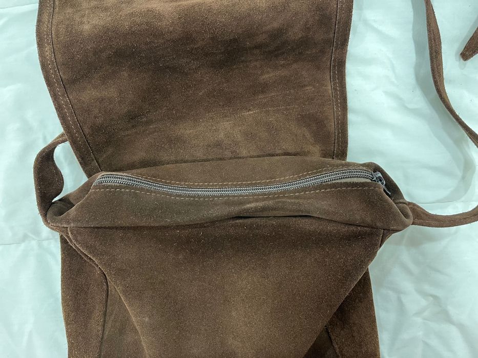 Mala em pele castanha