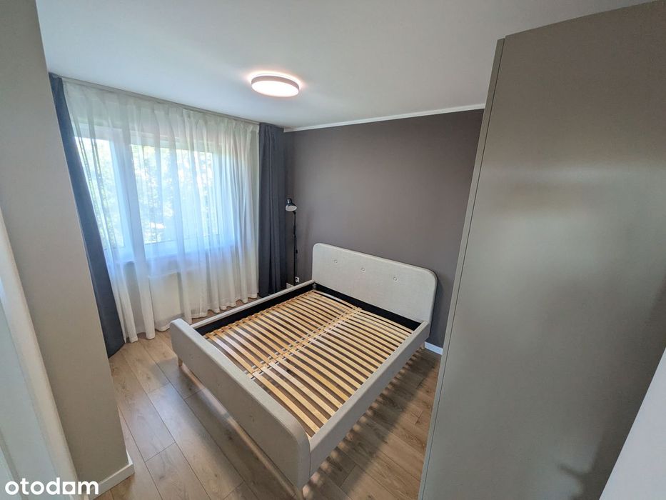MEANDER 2C, urządzone, 3 pokoje, metro 50m, garaż duże miejsce,Komórka