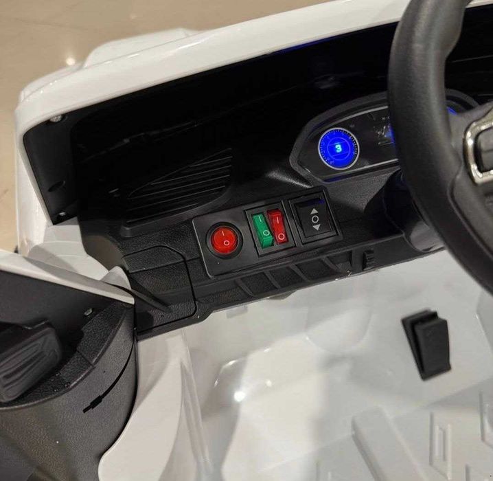 Дитячий електромобіль Toyota Land Cruiser