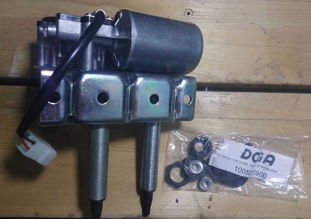Мотор стеклоочистителя DOGA 11174483BD0E | Новый | Оригинал | 24V