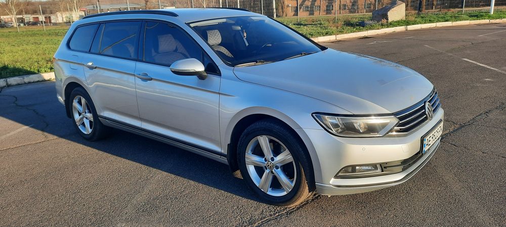 Volkswagen b8 2015