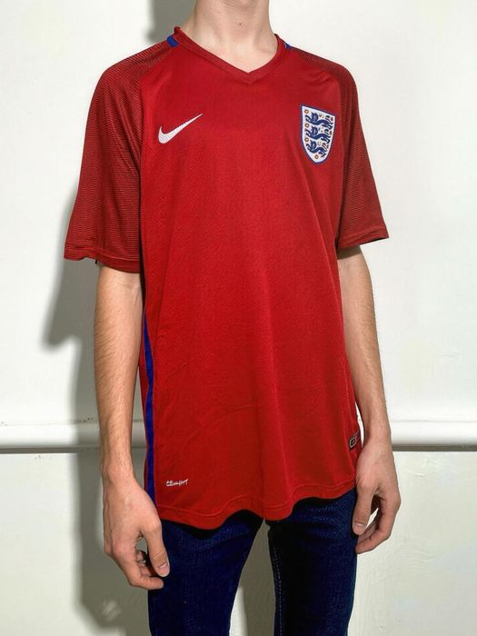 Футболка Nike для чоловіка