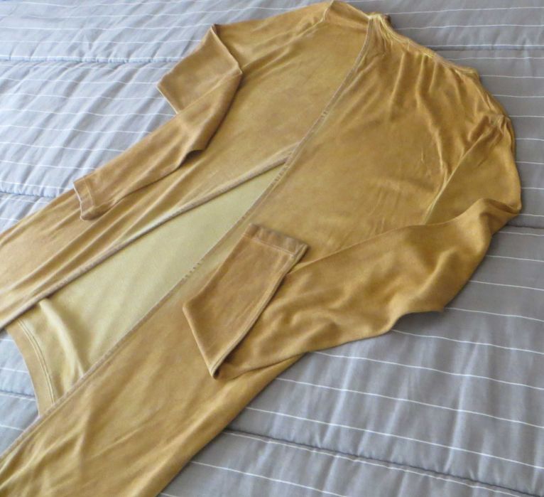 Camisola amarela mostarda c/ abertura atrás, Marca: Coquel icot -Tam S