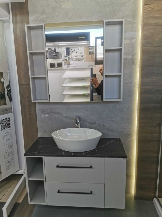 Wyprzedaż ekspozycji! Szafka 60 plus moduł 20 , lustro