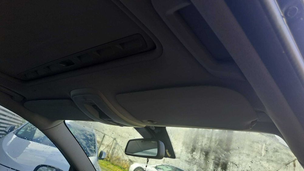 Volvo C30 de 2007 a 1.6 diesel com varias peças prontas para serem reutilizadas