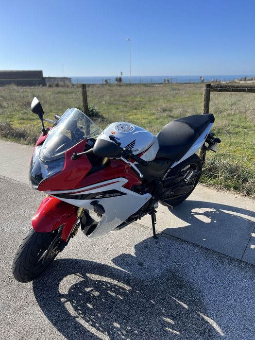 Honda Cbr 600 f (2011)