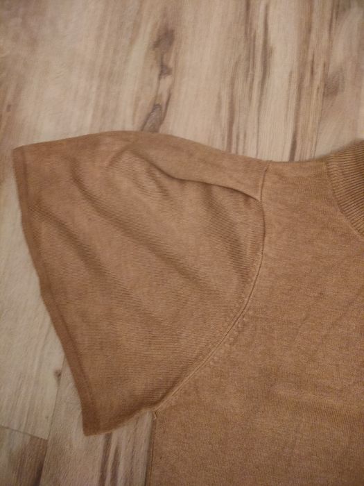 Piękna Reserved nietypowe rękawki