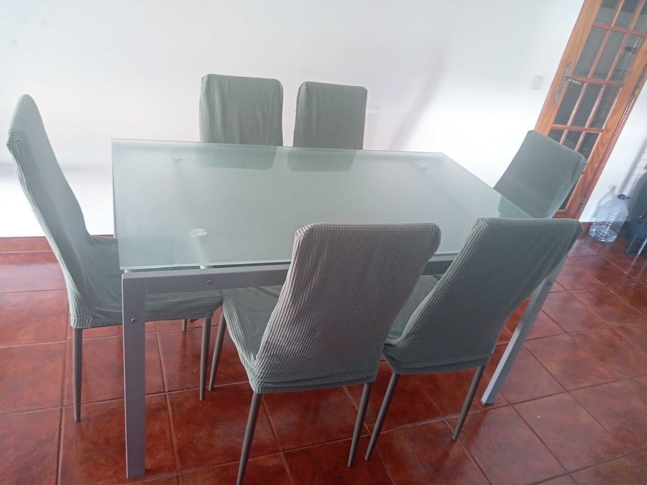 Conjunto de Mesa e 6 Cadeiras de Refeição