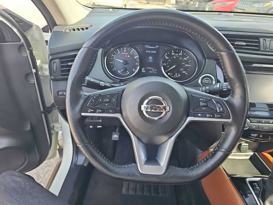 Nissan Rogue SL      2017