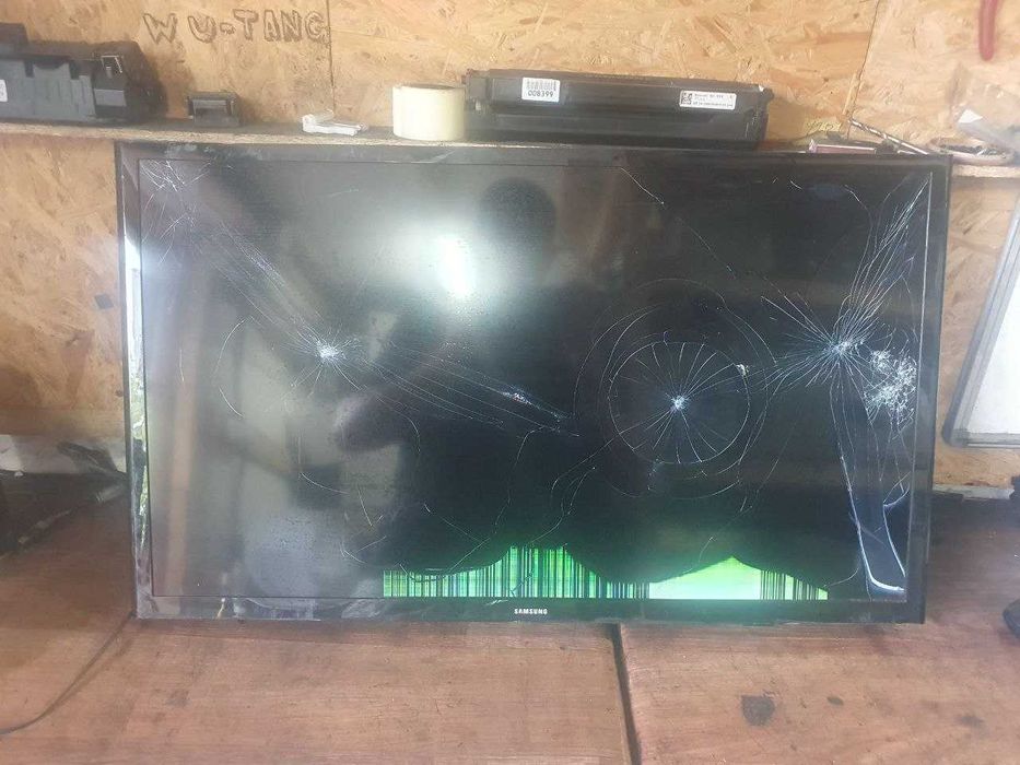 Телевізор Samsung UE32J4500AKXRU БИТА МАТРИЦЯ 32"