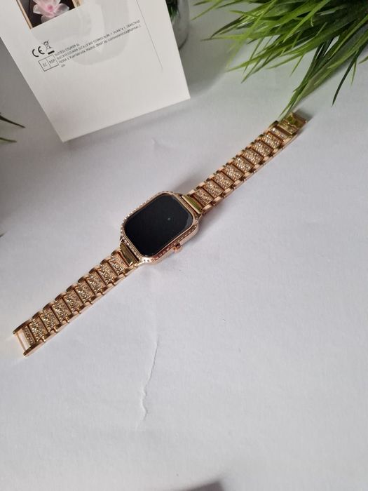 Smartwatch złoty, piękny komplet