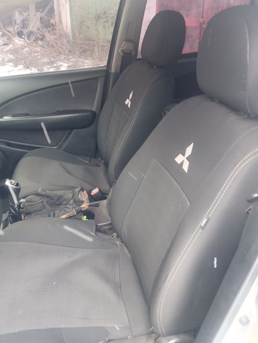 Мицубиси аутлендер