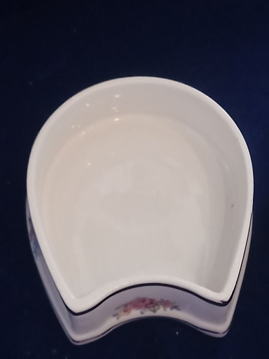 Caixa guarda jóias formato ferradura