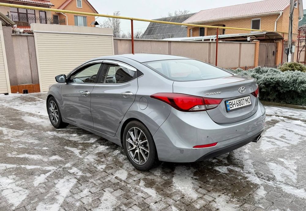 Продам Hyundai Elantra Хундай Елантра  2014 Dizel Avtomat