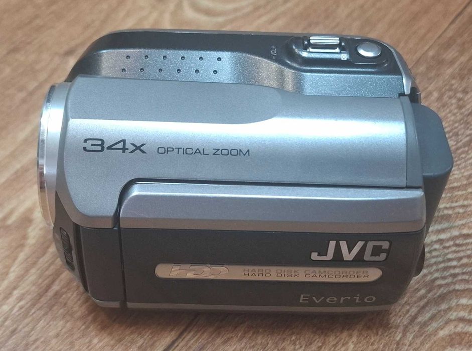 Видеокамера, камкодер JVC-MG130E