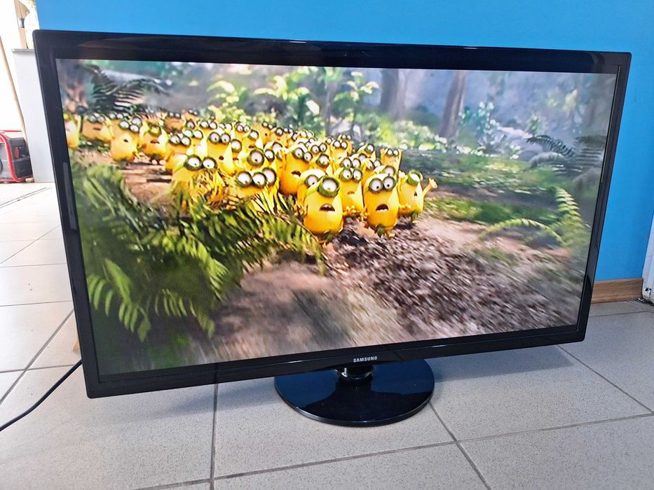 Телевізор Samsung UE-32F4020AW