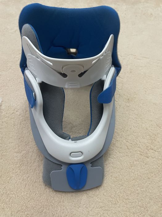 Послеоперционный шейный воротник Miami J Select