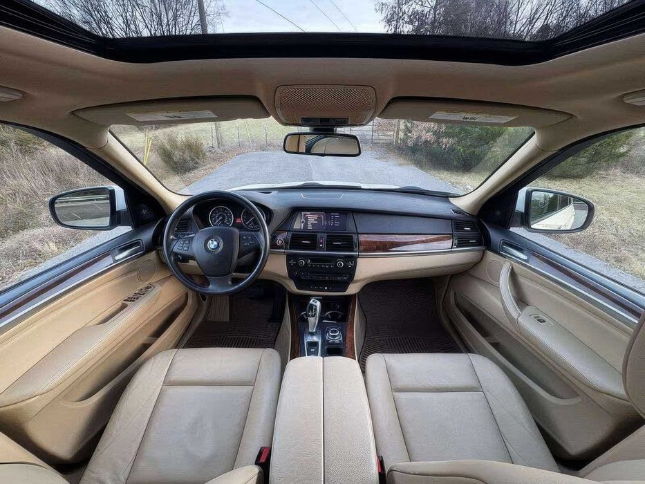 BMW X5 xDrive35d      2012