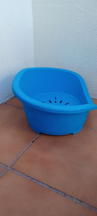 Cama cachorro em plástico