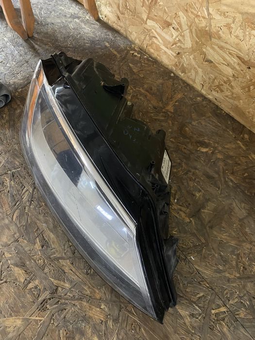 Фара Volkswagen Jetta 6