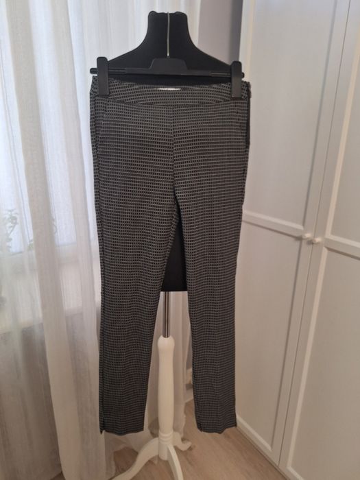 Reserved, damskie spodnie materiałowe, r. 36