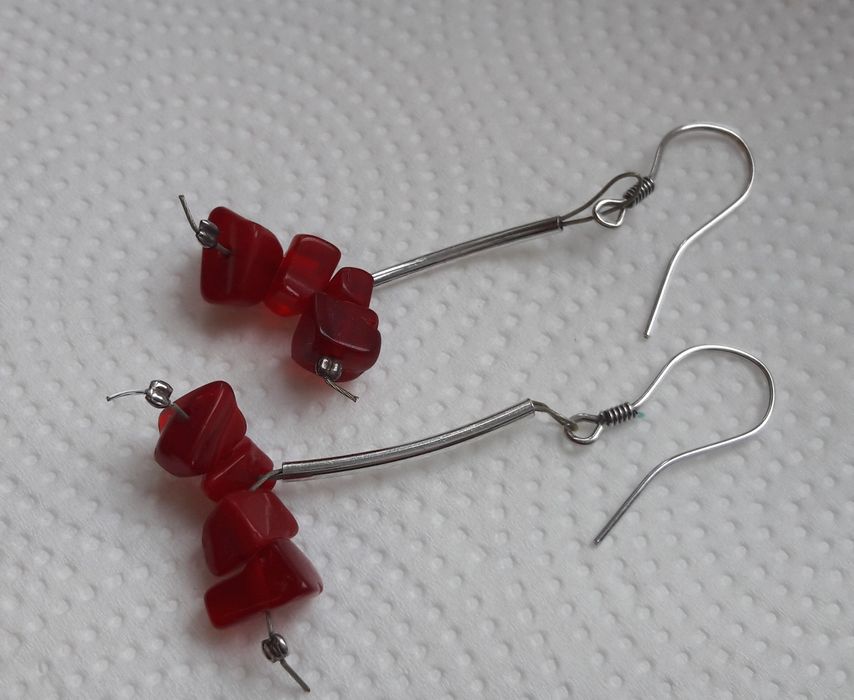 Srebrne kolczyki z koralem grona