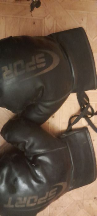 Продам боксеркие перчатки