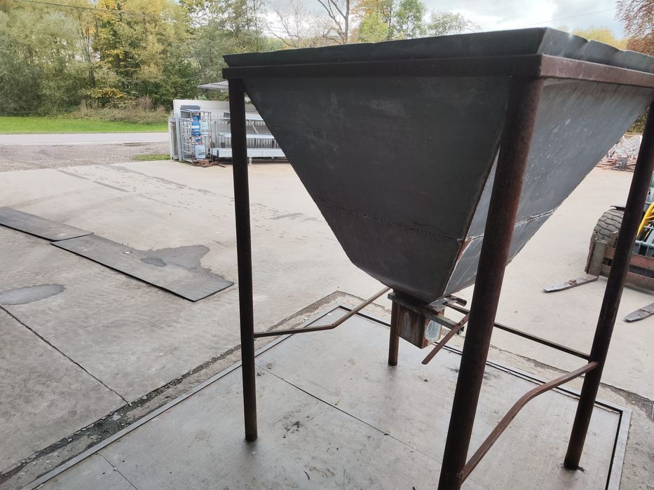 Pakowarka workownica lej silos do workowania węgla ziemniaków zboża