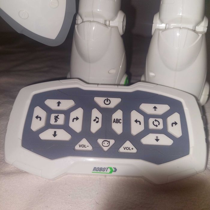 Robot varias funções