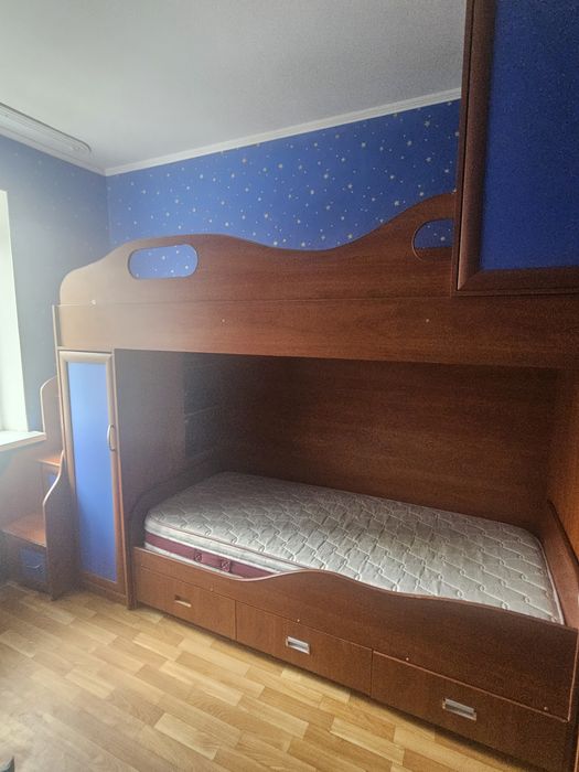 Срочно, двухъярусная кровать- стенка
