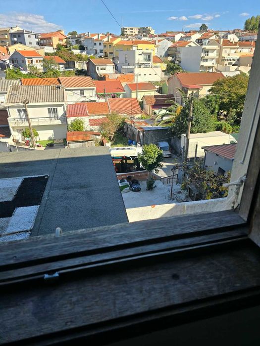 ARRENDA-SE CASA T2 em Guifões - matosinhos