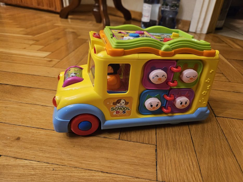 Edukacyjna zabawka - INTERAKTYWNY autobus szkolny